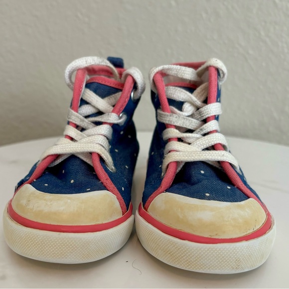Toddler shoes (size-6) - Picture 4 of 10